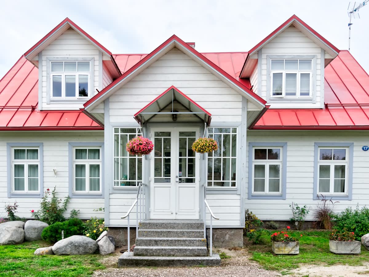 Spacious villa with lawn